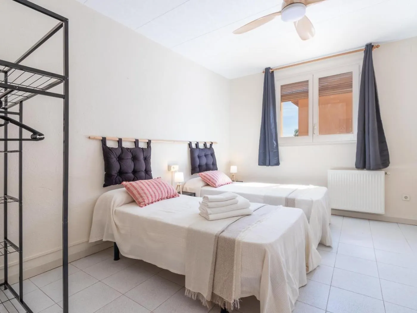 Mas Mare De La Font: Els Masovers / 1093 Castello  D'Empuries Holiday home